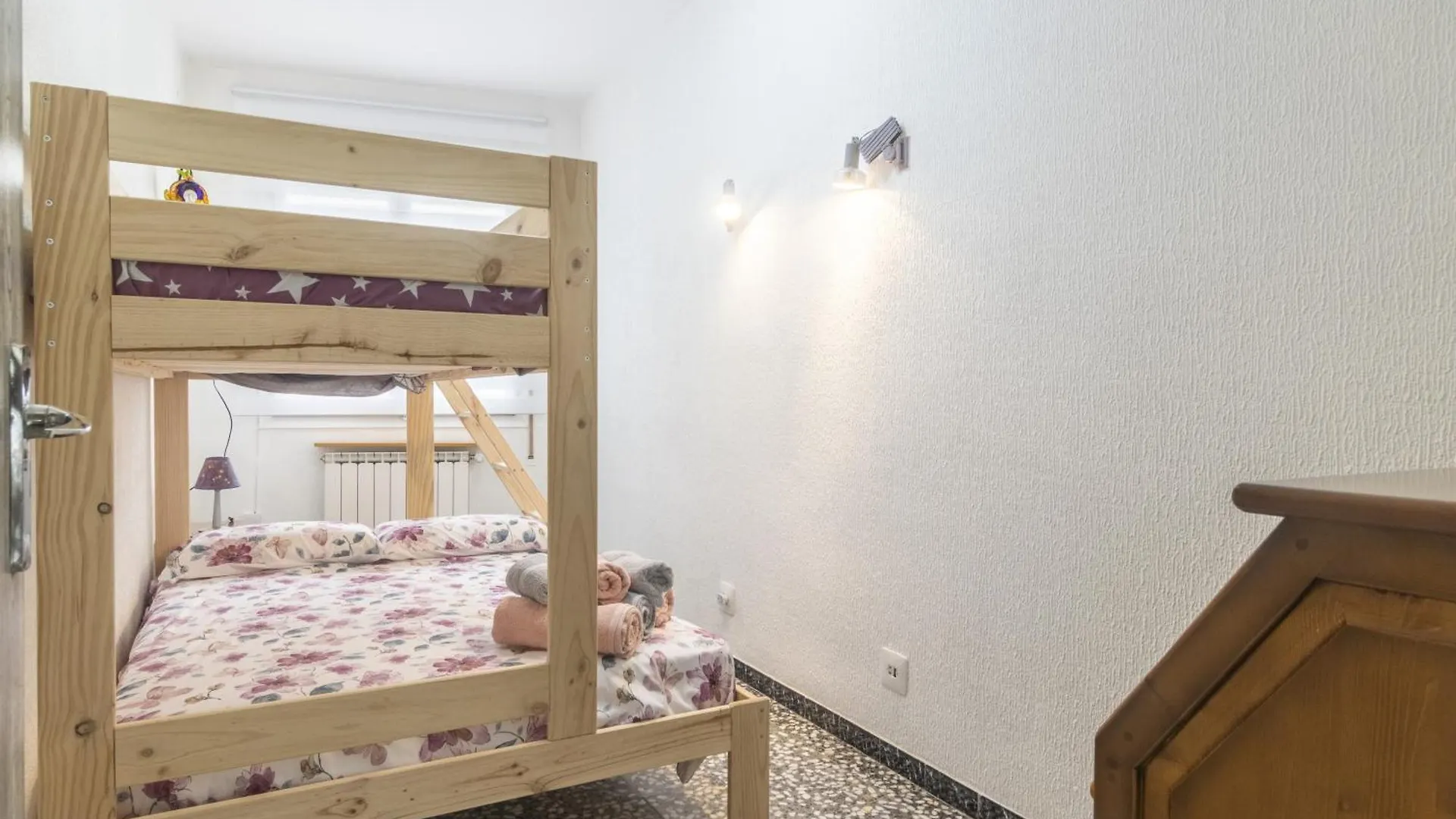 Cal Marcos Villa Torregrossa 0*,  Spain